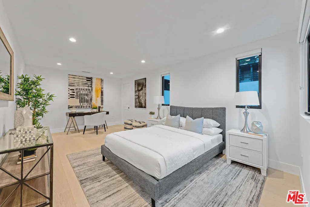 11583 Sunshine Terrace, Studio City, California 91604 home-pic-29