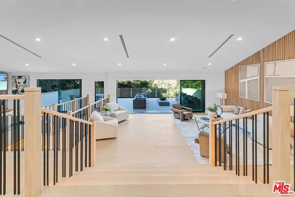 11583 Sunshine Terrace, Studio City, California 91604 home-pic-7