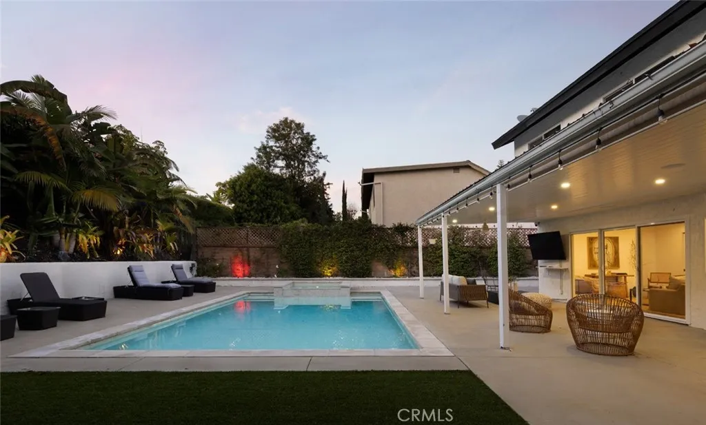 23821 Avenida Columbia, Mission Viejo, California 92691 home-pic-17