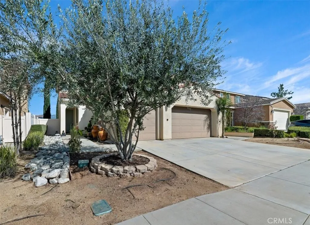 1322 Bannock Street, Beaumont, California 92223 home-pic-2