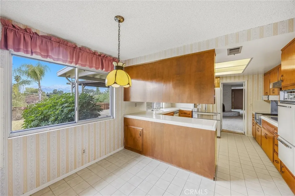 1631 Benita Marie Crest, Redlands, California 92373 home-pic-15