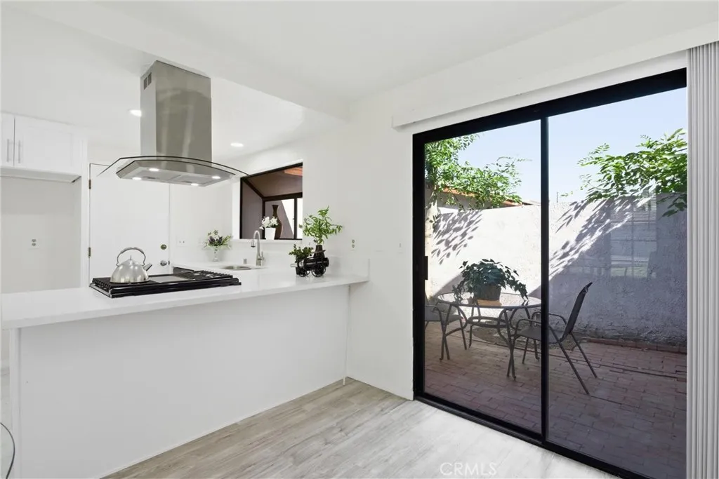 5219 Belvedere Way, Montclair, California 91763 home-pic-9