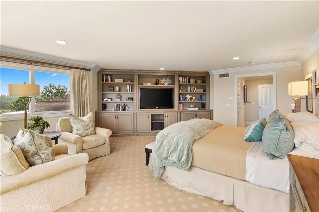 9 Rue Cannes, Newport Beach, California 92660 home-pic-10