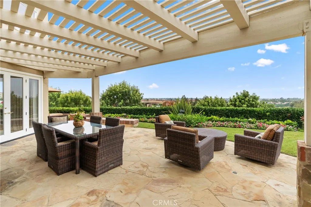 9 Rue Cannes, Newport Beach, California 92660 home-pic-19
