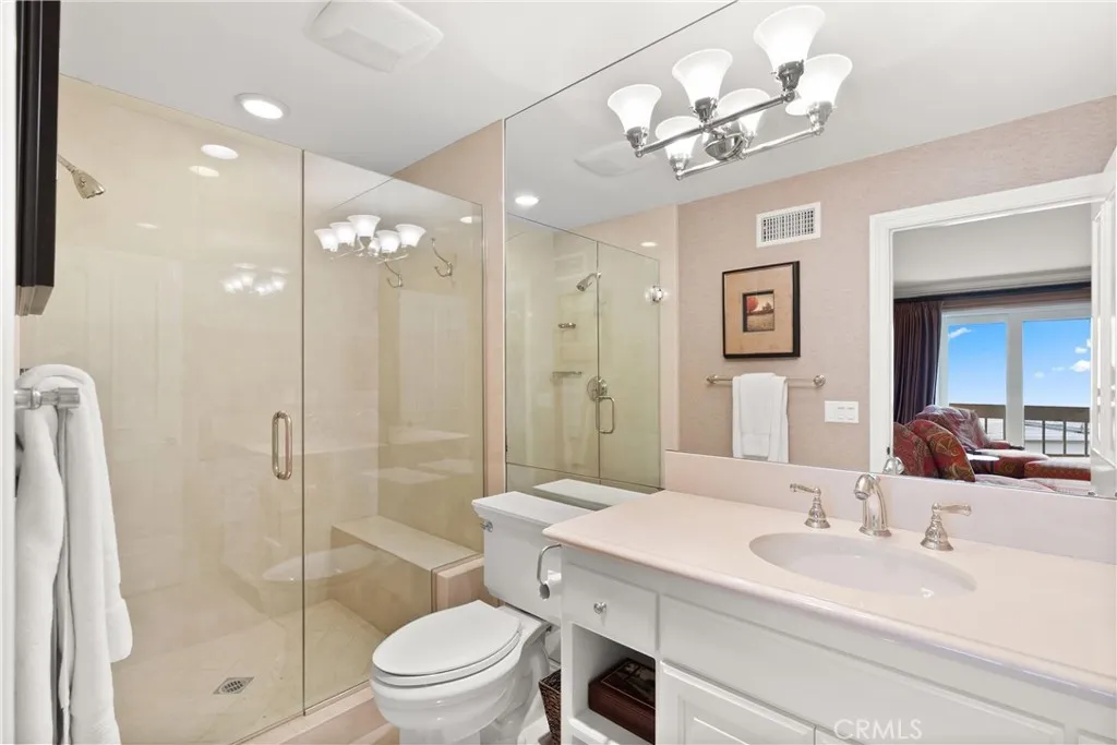 9 Rue Cannes, Newport Beach, California 92660 home-pic-16