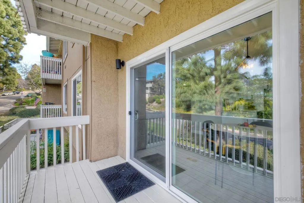 4228 Vista Del Rio Way 2, Oceanside, California 92057 home-pic-7