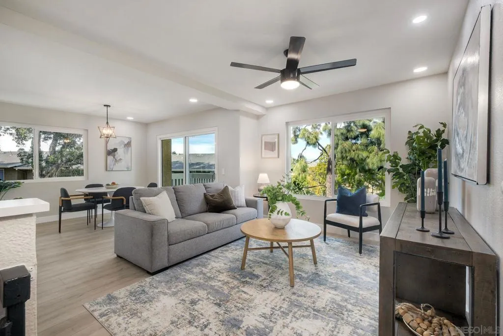 4228 Vista Del Rio Way 2, Oceanside, California 92057 home-pic-3