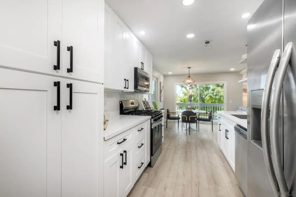 4228 Vista Del Rio Way 2, Oceanside, California 92057 home-pic-6