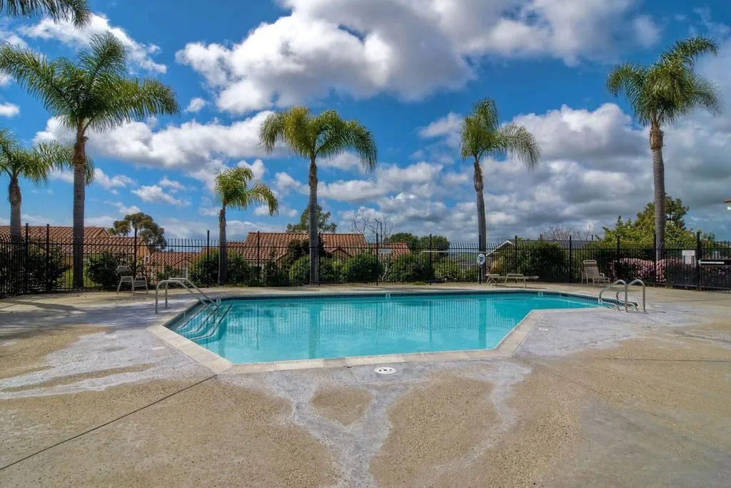 4228 Vista Del Rio Way 2, Oceanside, California 92057 home-pic-15