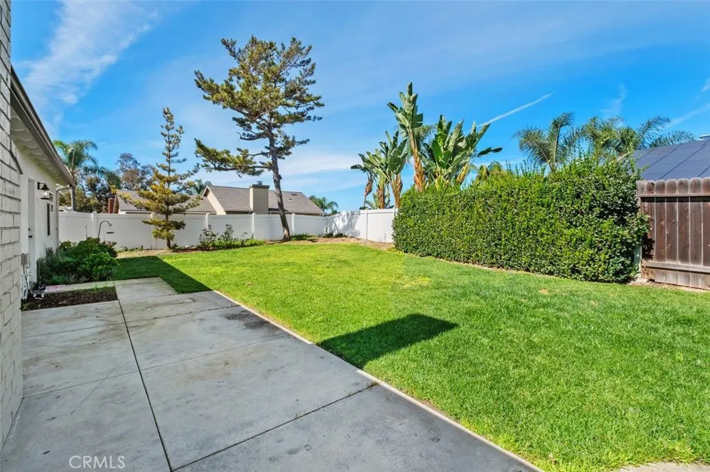 25601 Chrisanta, Mission Viejo, California 92691 home-pic-41