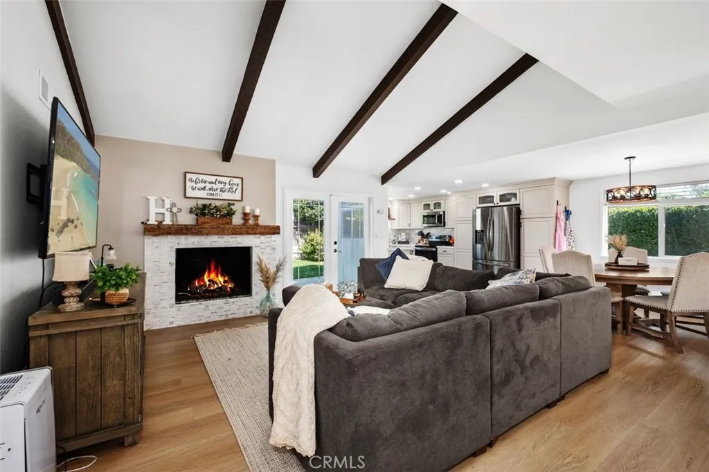 25601 Chrisanta, Mission Viejo, California 92691 home-pic-15