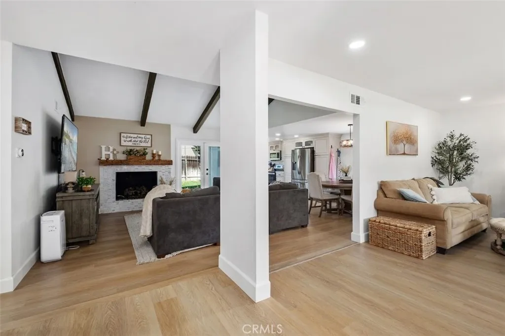 25601 Chrisanta, Mission Viejo, California 92691 home-pic-12