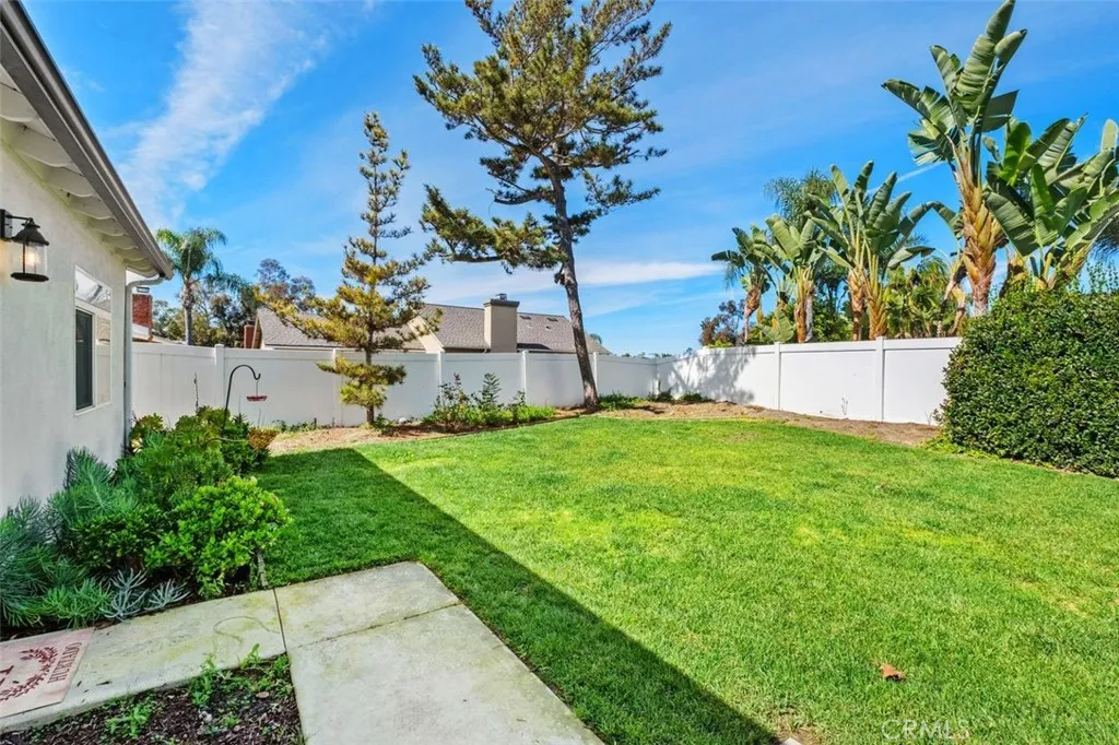 25601 Chrisanta, Mission Viejo, California 92691 home-pic-42