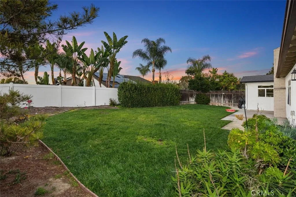 25601 Chrisanta, Mission Viejo, California 92691 home-pic-3