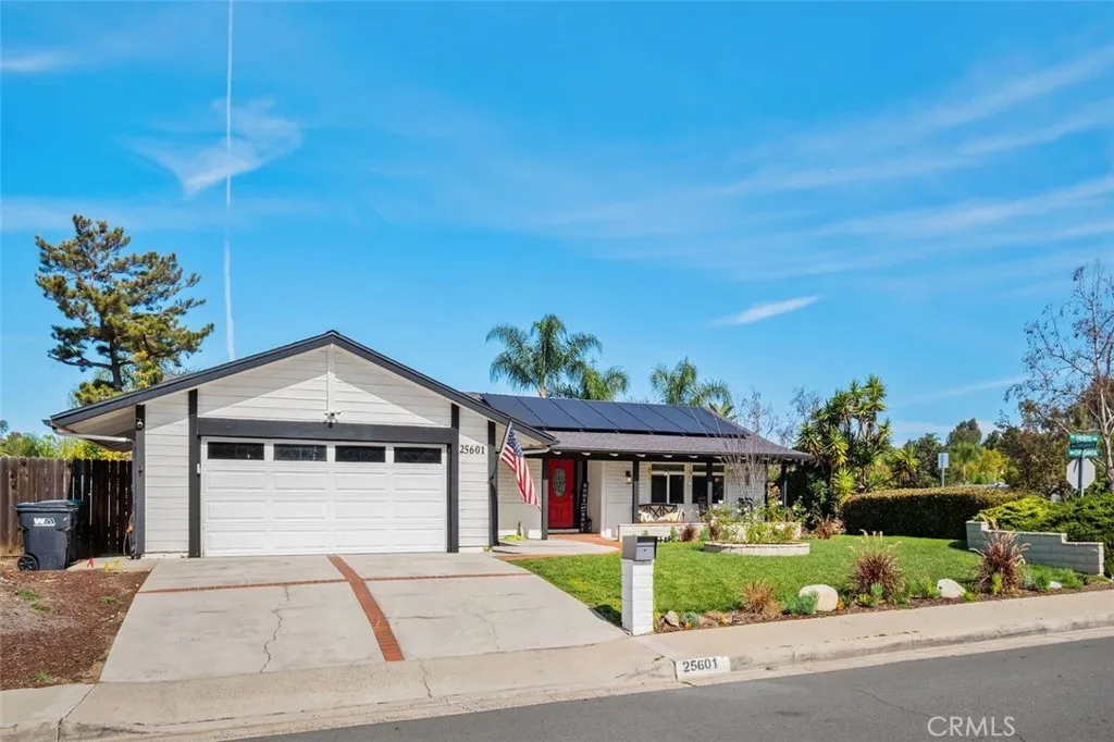 25601 Chrisanta, Mission Viejo, California 92691 home-pic-10