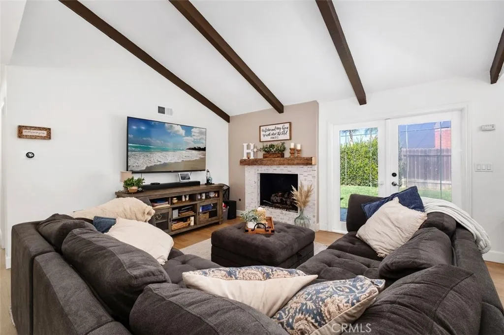 25601 Chrisanta, Mission Viejo, California 92691 home-pic-16