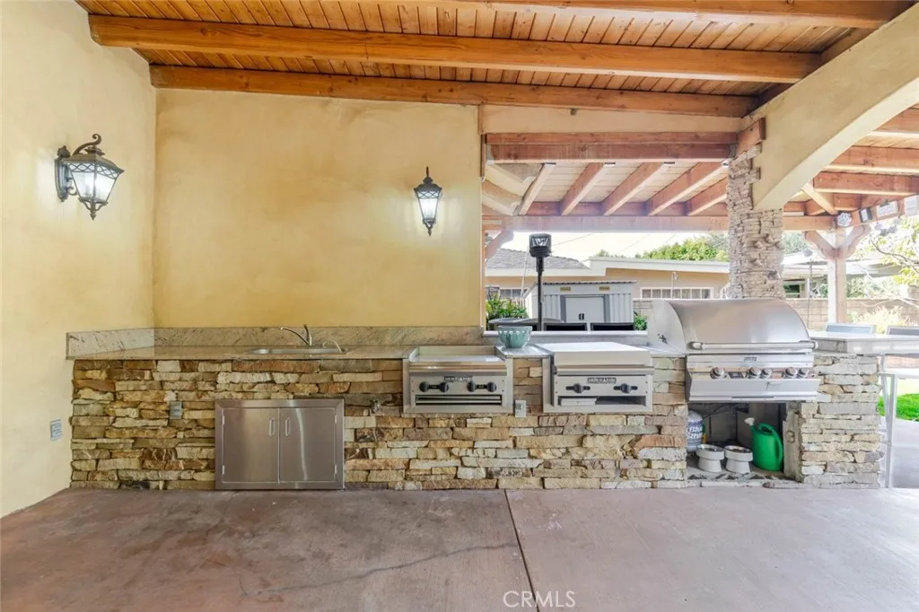 655 N Meyer Street, San Fernando, California 91340 home-pic-30