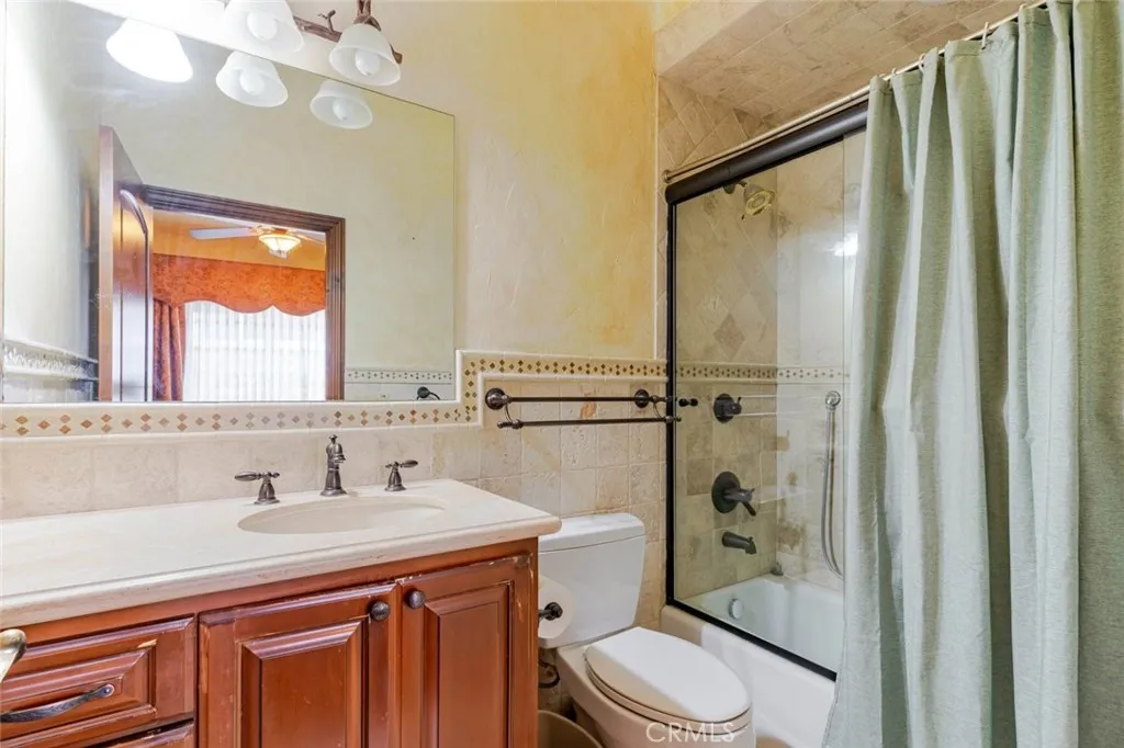 655 N Meyer Street, San Fernando, California 91340 home-pic-24