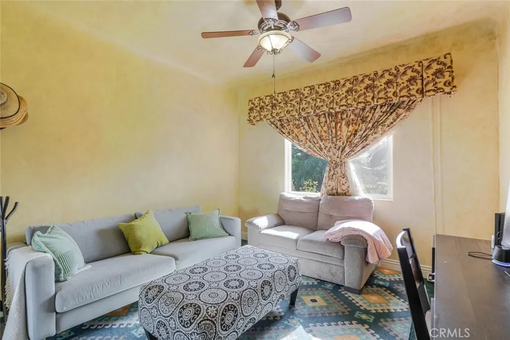 655 N Meyer Street, San Fernando, California 91340 home-pic-15