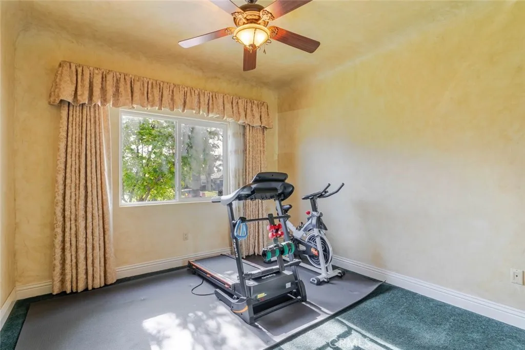 655 N Meyer Street, San Fernando, California 91340 home-pic-20