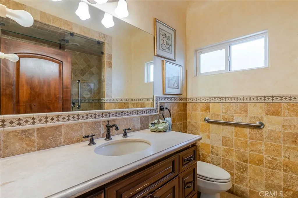 655 N Meyer Street, San Fernando, California 91340 home-pic-22