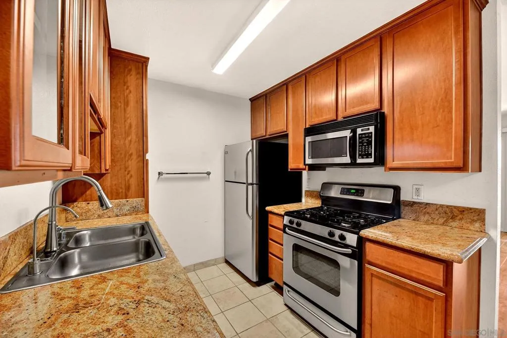 715 Paso De Luz Unit 108, Chula Vista, California 91911 home-pic-16