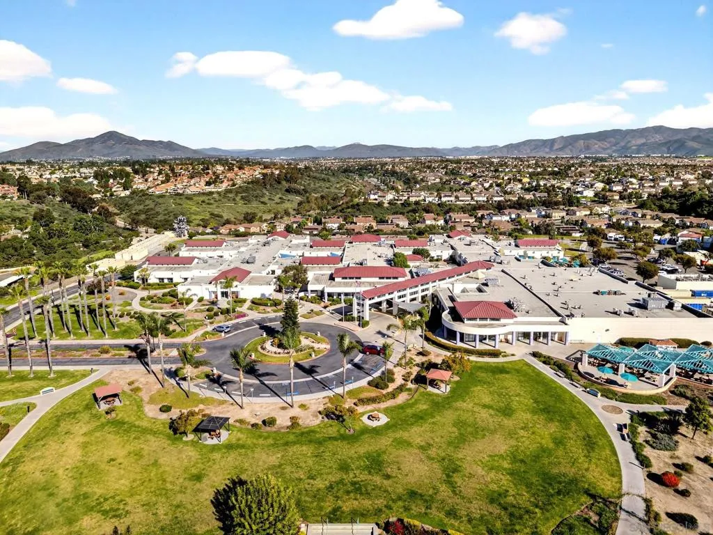 715 Paso De Luz Unit 108, Chula Vista, California 91911 home-pic-48