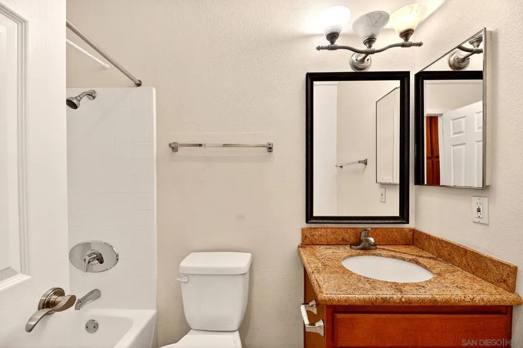 715 Paso De Luz Unit 108, Chula Vista, California 91911 home-pic-30