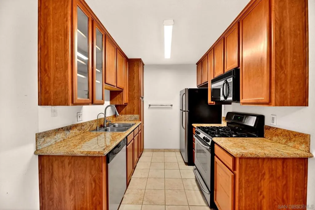715 Paso De Luz Unit 108, Chula Vista, California 91911 home-pic-15