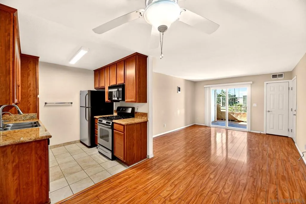 715 Paso De Luz Unit 108, Chula Vista, California 91911 home-pic-14