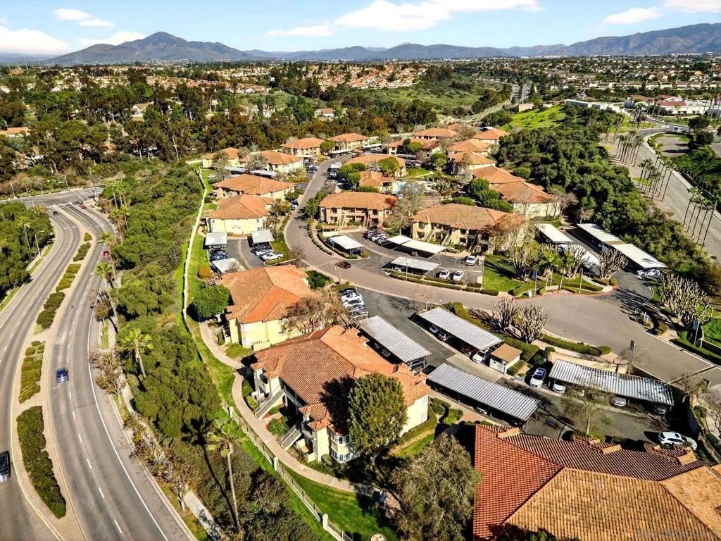 715 Paso De Luz Unit 108, Chula Vista, California 91911 home-pic-45