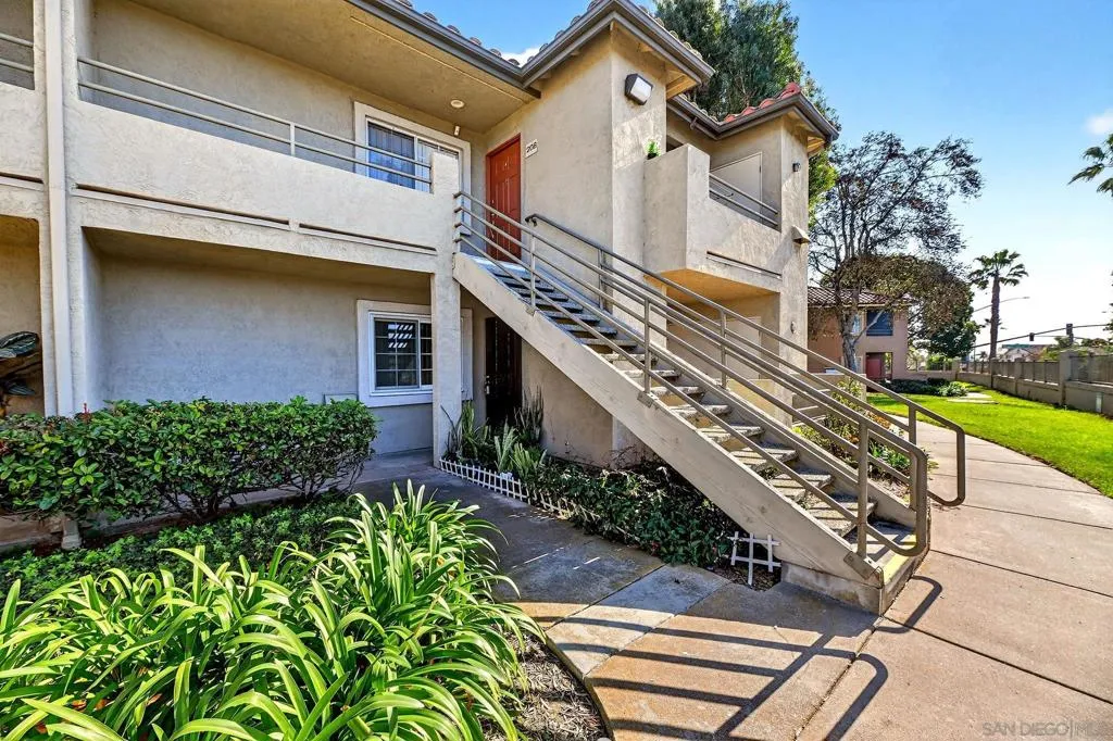 715 Paso De Luz Unit 108, Chula Vista, California 91911 home-pic-4