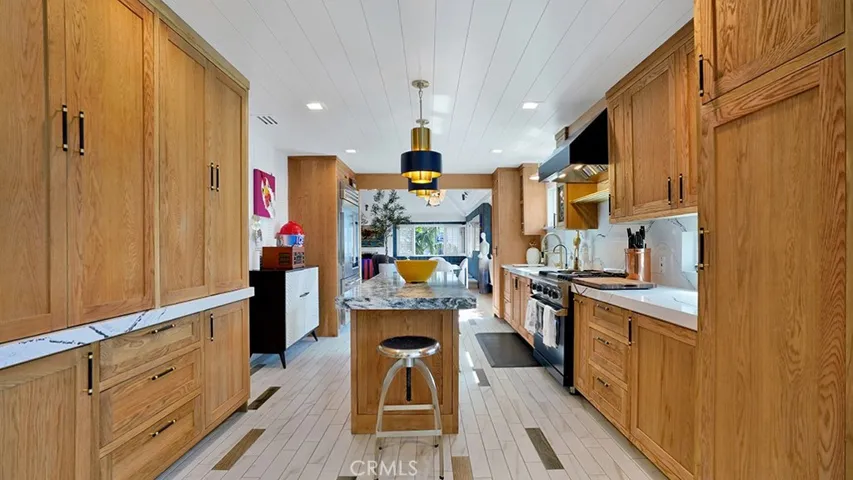 213 Marguerite, Corona Del Mar, California 92625