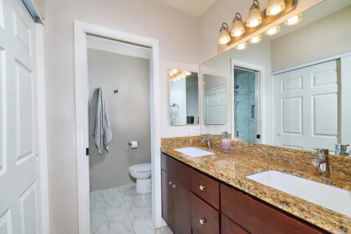 Dual-sink vanity