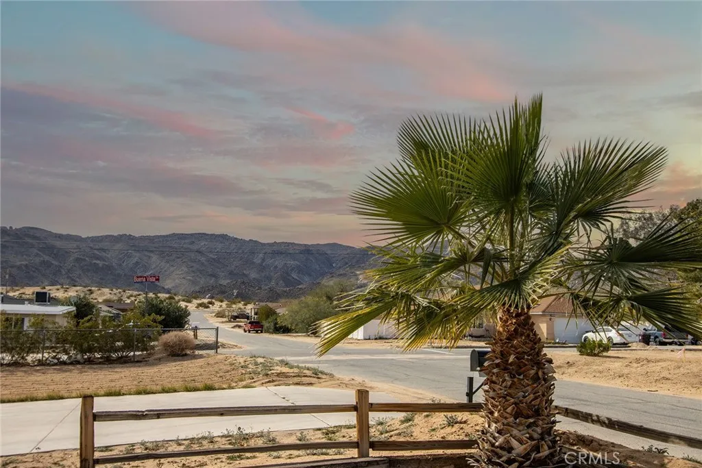 6185 Chia, Twentynine Palms, California 92277 home-pic-1