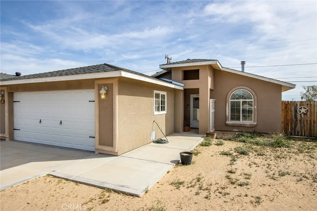 6185 Chia, Twentynine Palms, California 92277 home-pic-2