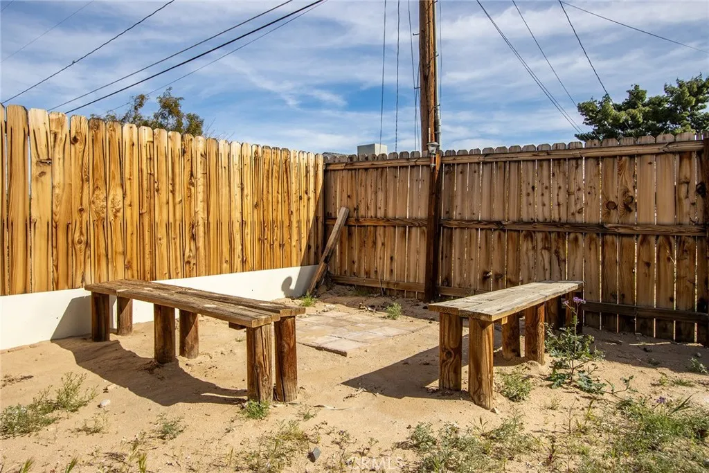 6185 Chia, Twentynine Palms, California 92277 home-pic-23