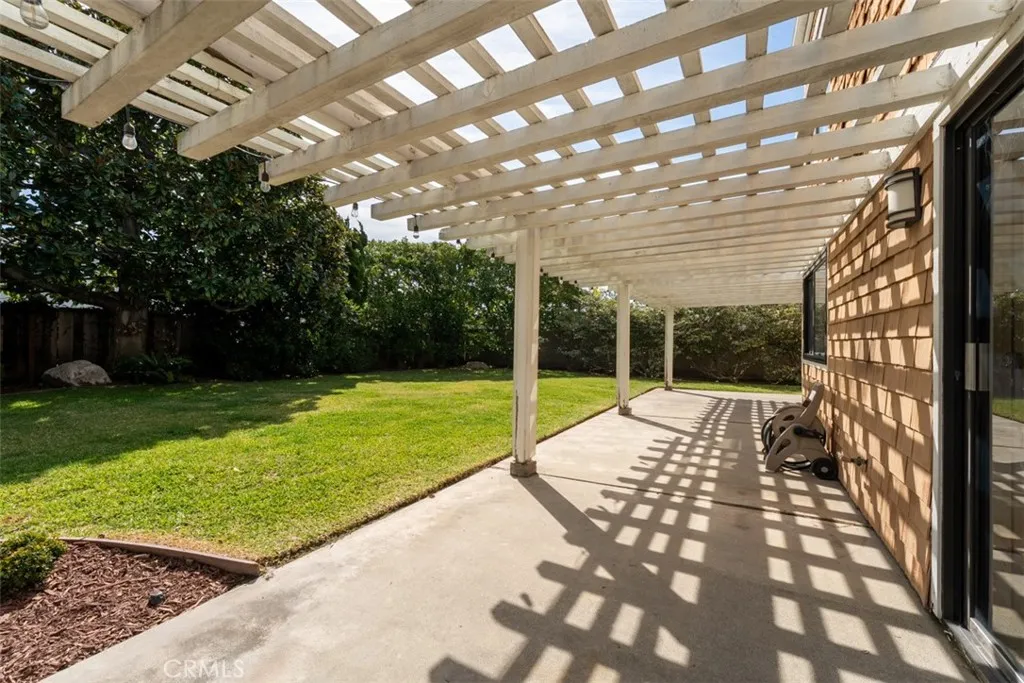 1208 Somerset, Newport Beach, California 92660 home-pic-3