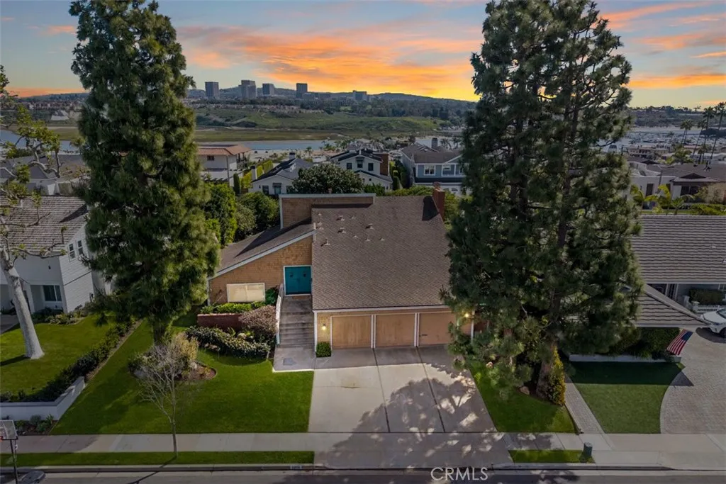 1208 Somerset, Newport Beach, California 92660 home-pic-22