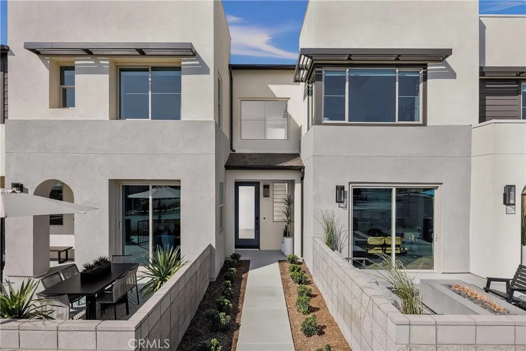 3268 South Agate Paseo, Ontario, California 91761 home-pic-2