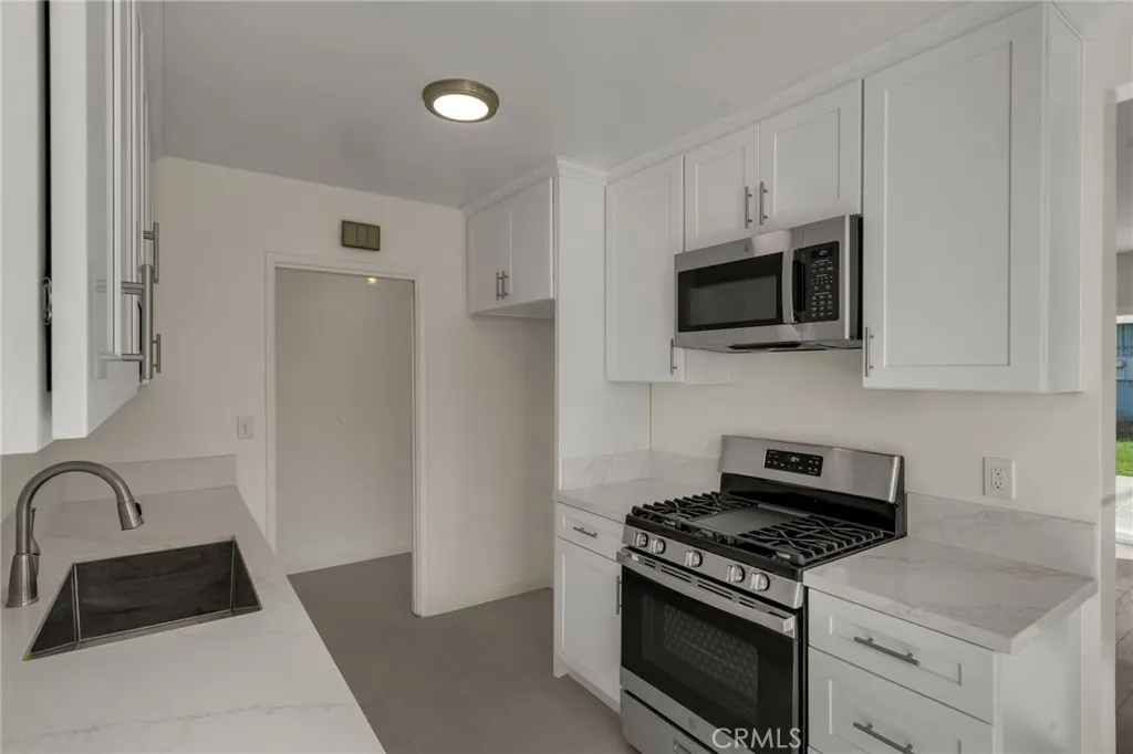 10202 Mina Avenue, Whittier, California 90605 home-pic-11