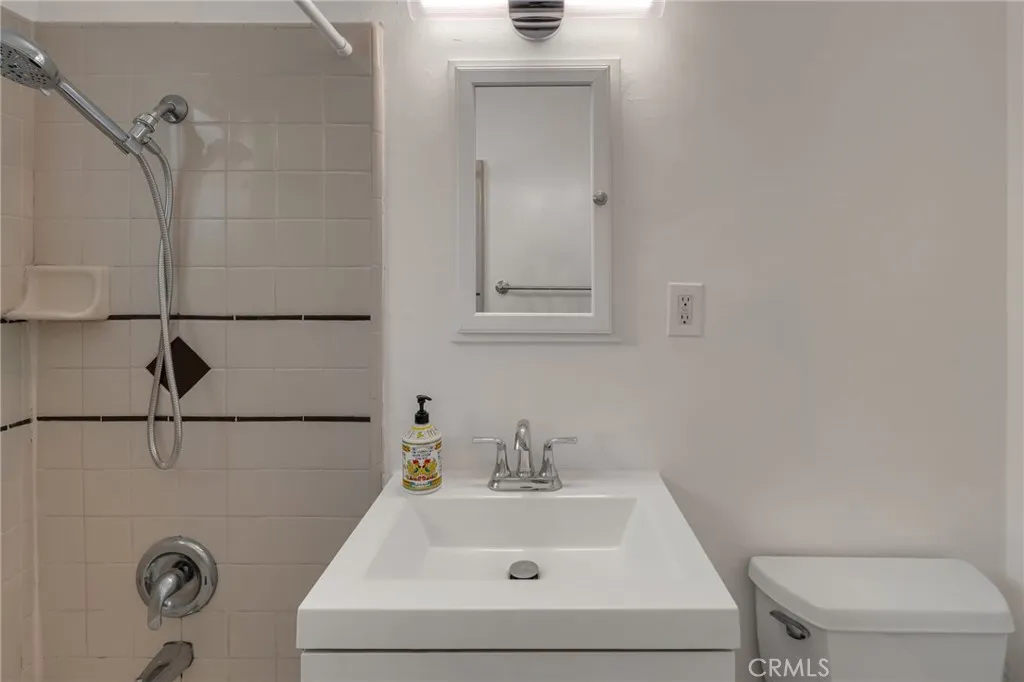 10202 Mina Avenue, Whittier, California 90605 home-pic-20