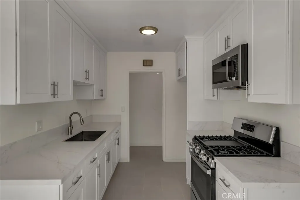 10202 Mina Avenue, Whittier, California 90605 home-pic-10