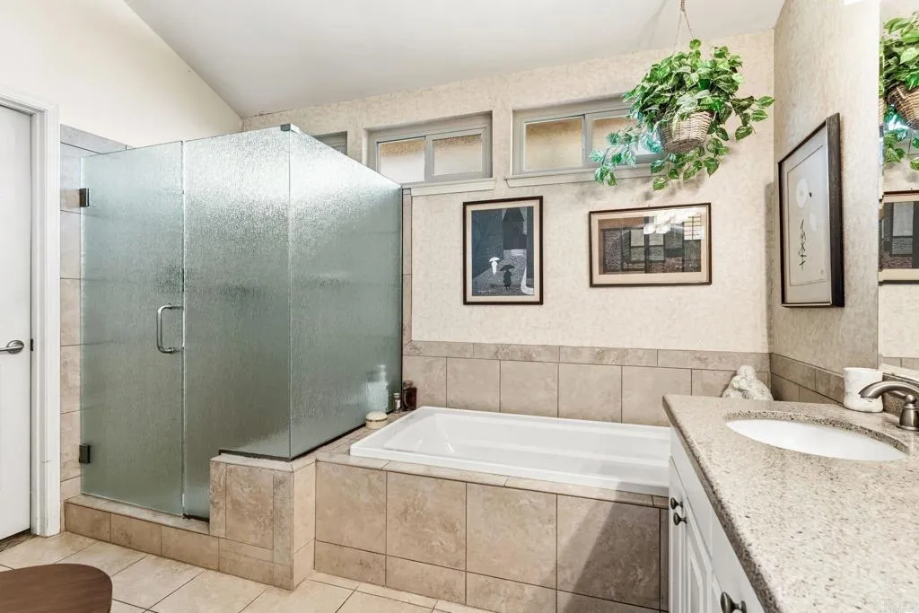 14911 Caminito Ladera, Del Mar, California 92014 home-pic-25