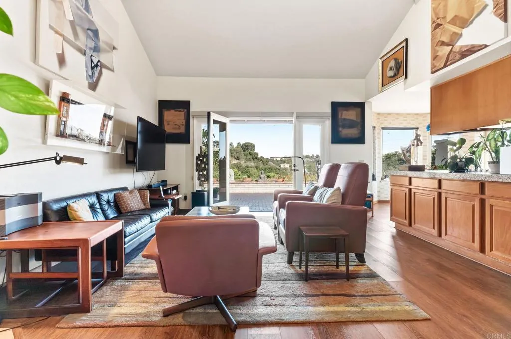 14911 Caminito Ladera, Del Mar, California 92014 home-pic-10