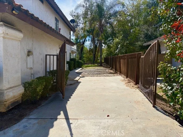 25455 Knollwood Drive, Murrieta, California 92563 home-pic-6