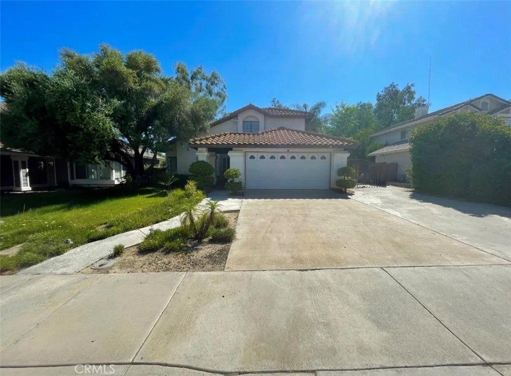 25455 Knollwood Drive, Murrieta, California 92563 home-pic-2