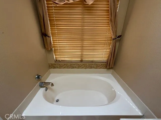 25455 Knollwood Drive, Murrieta, California 92563 home-pic-26