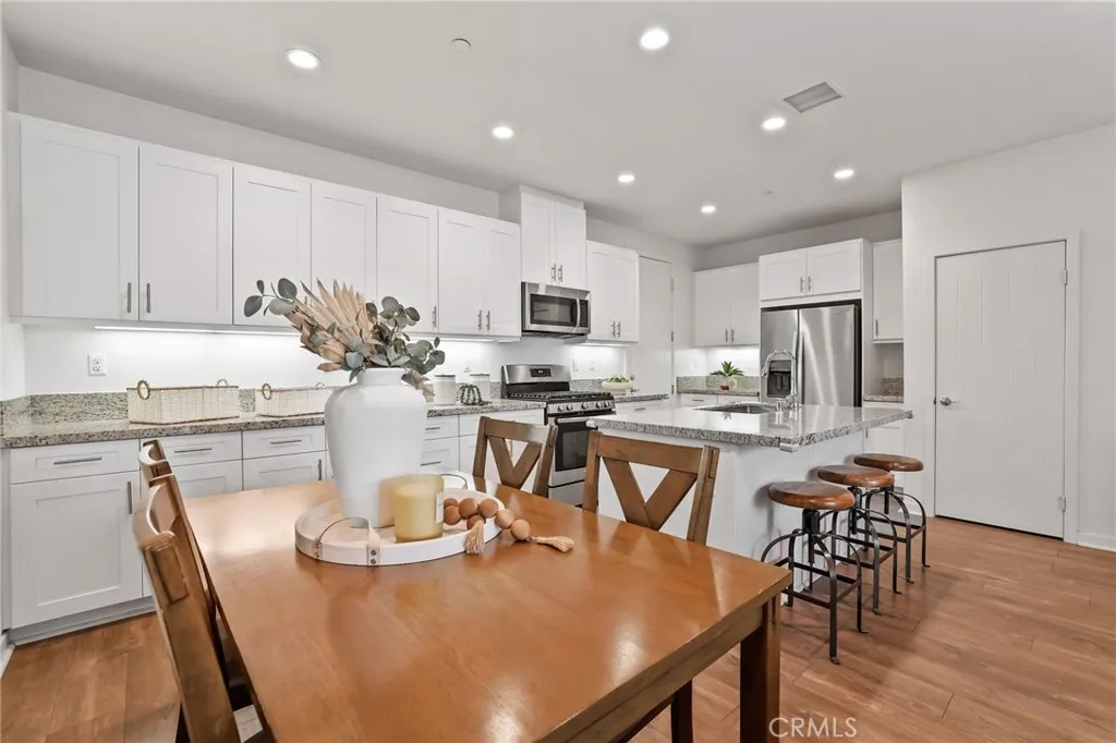 36 Savannah, Lake Forest, California 92630 home-pic-12
