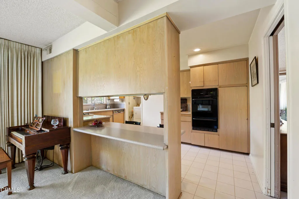 194 Dean Court, Ventura, California 93003 home-pic-7